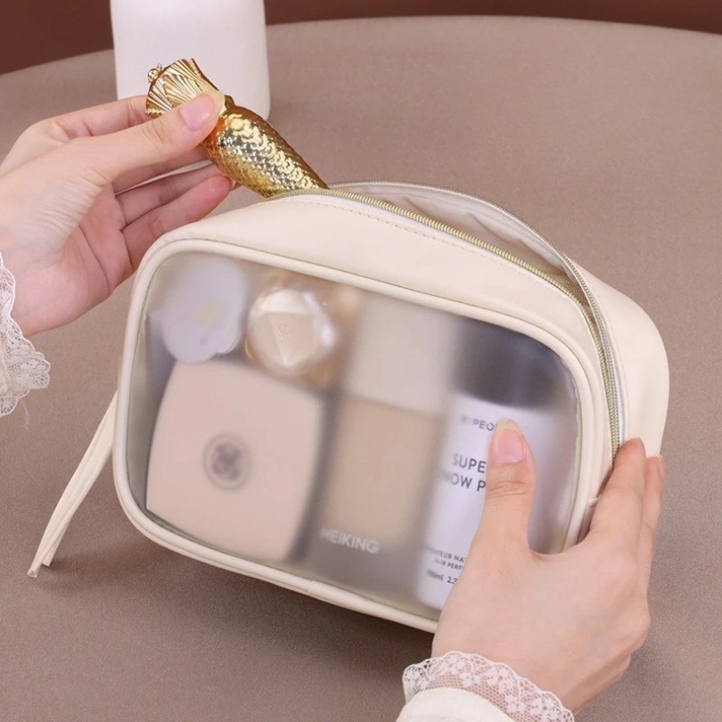 ชุดกระเป๋าแต่งหน้าหรูหราแบบกึ่ - Luxury Skincare Women บทวิจารณ์และราคา